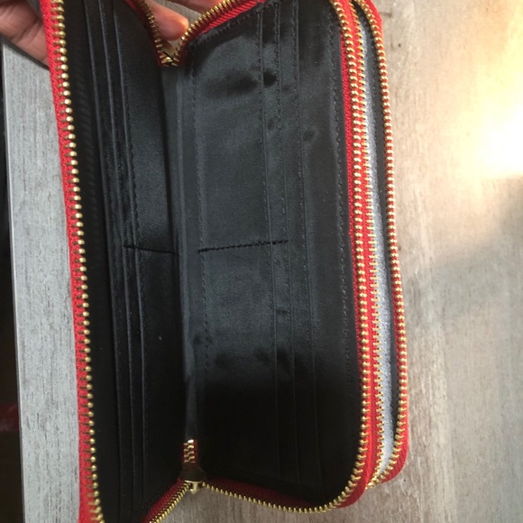 Red Wallet - Picture 2 of 3